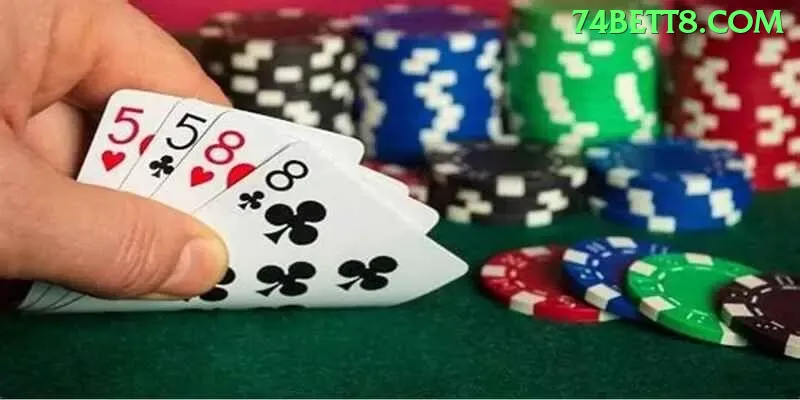 Comparação APP mobile vs versão web da 74bet